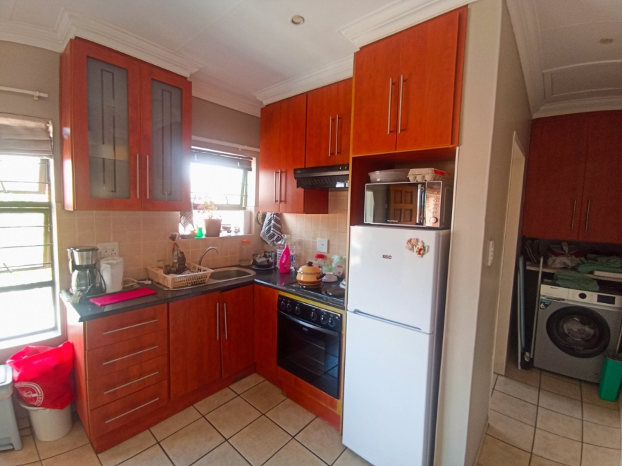 To Let 2 Bedroom Property for Rent in Bult South North West